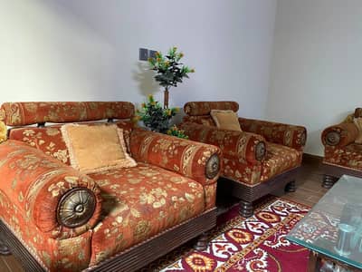 5-Seater Luxury Spring Sofa Set | Pure Wooden Frame | 9/10 Condition