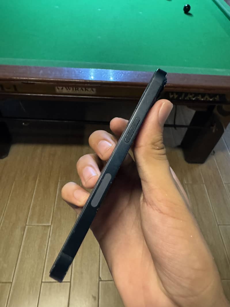 Apple iPhone 13 3