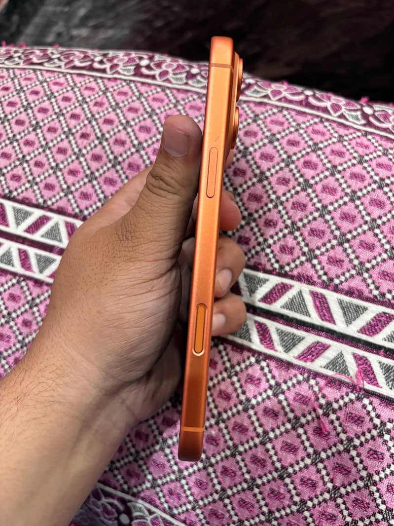 Apple iPhone 17 Pro Max 2