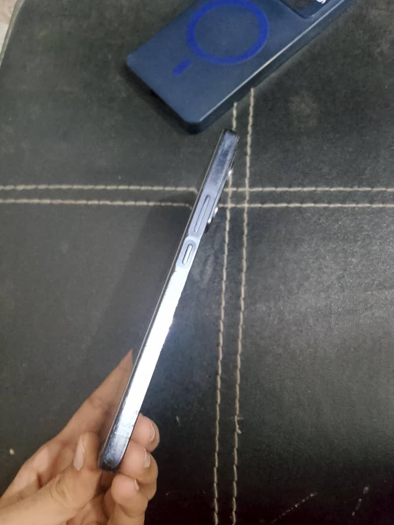 Infinix Note 40 5