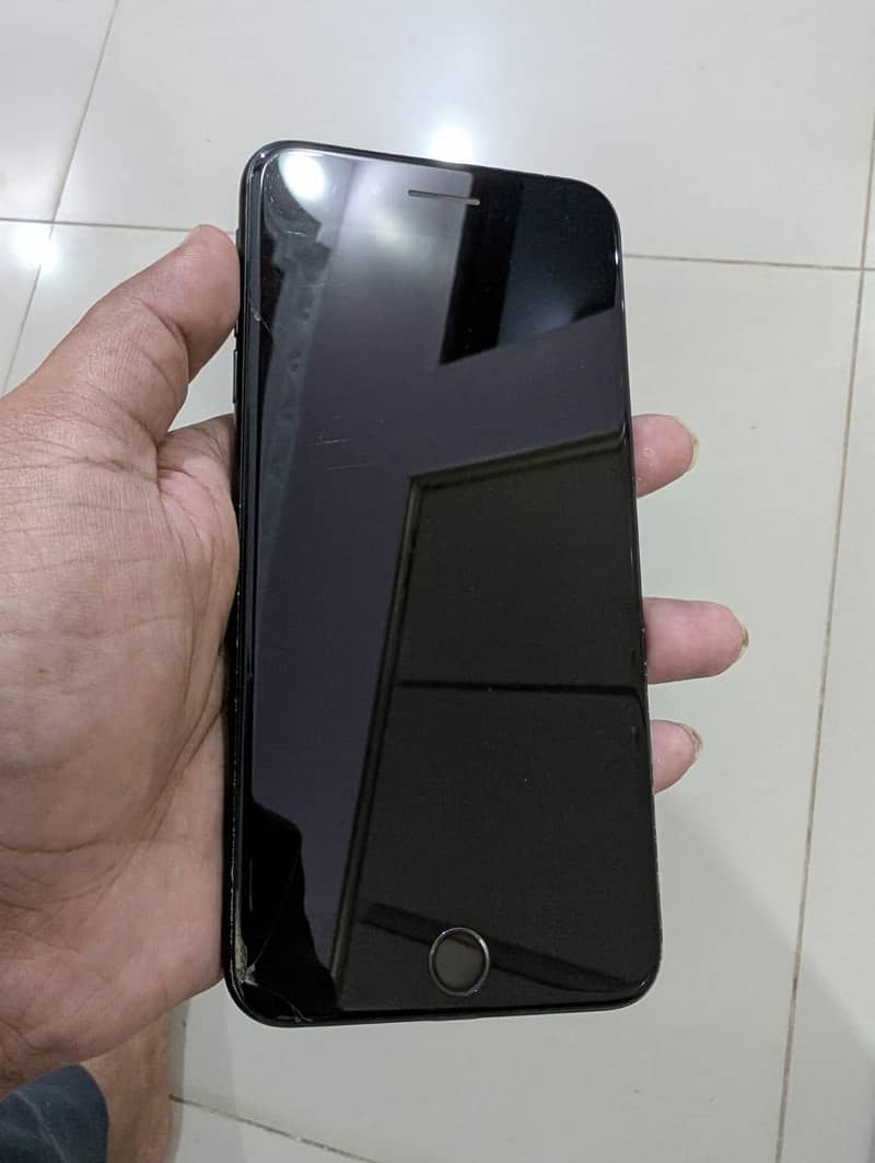 Apple iPhone 7 Plus 0