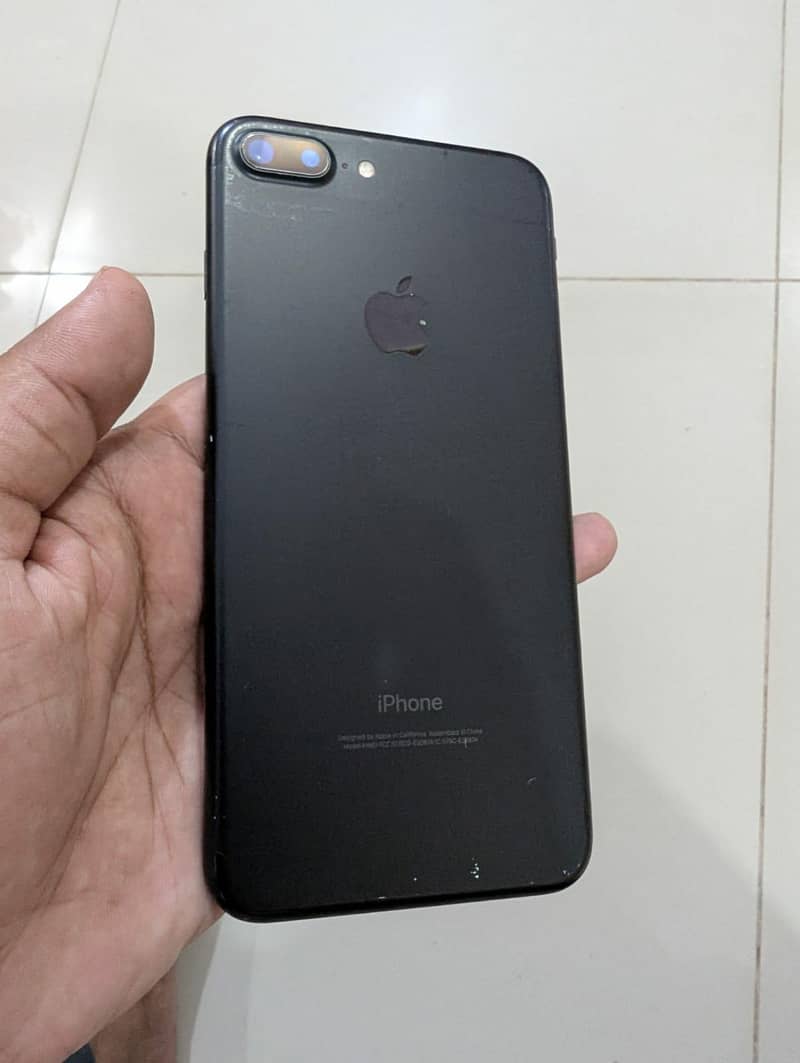 Apple iPhone 7 Plus 1