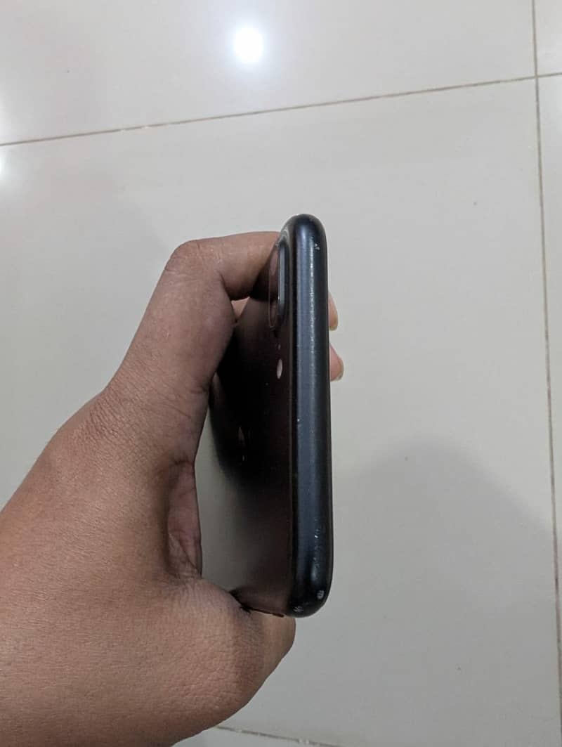 Apple iPhone 7 Plus 3