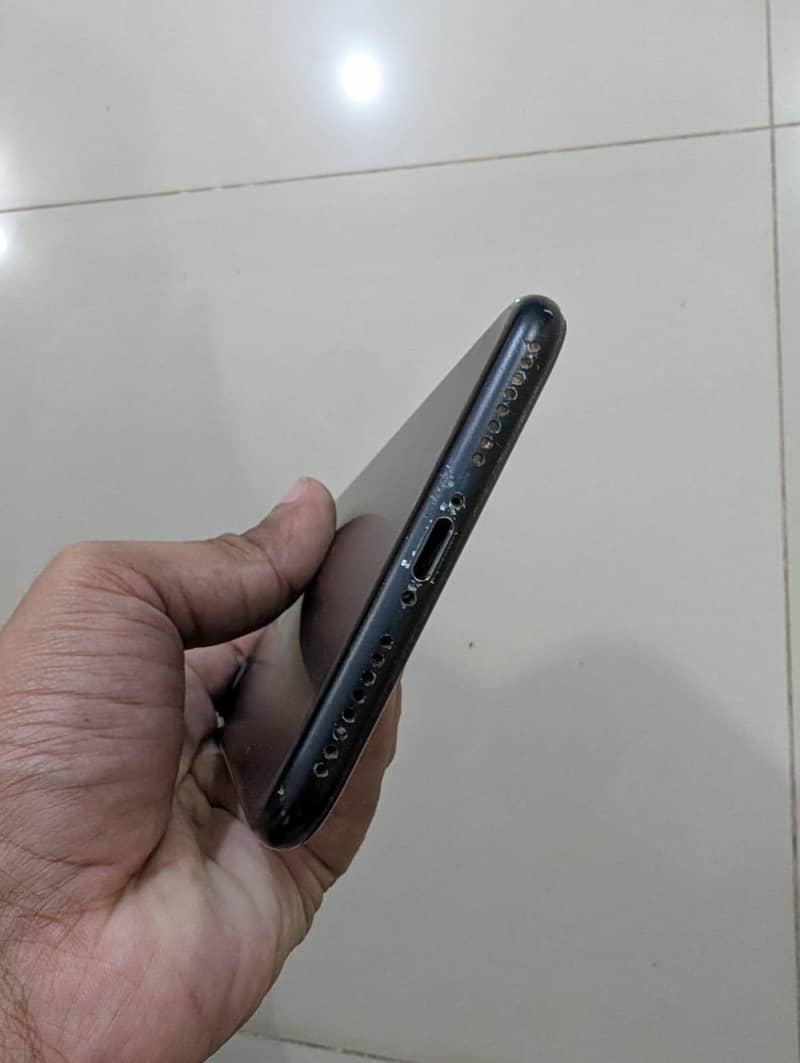 Apple iPhone 7 Plus 4