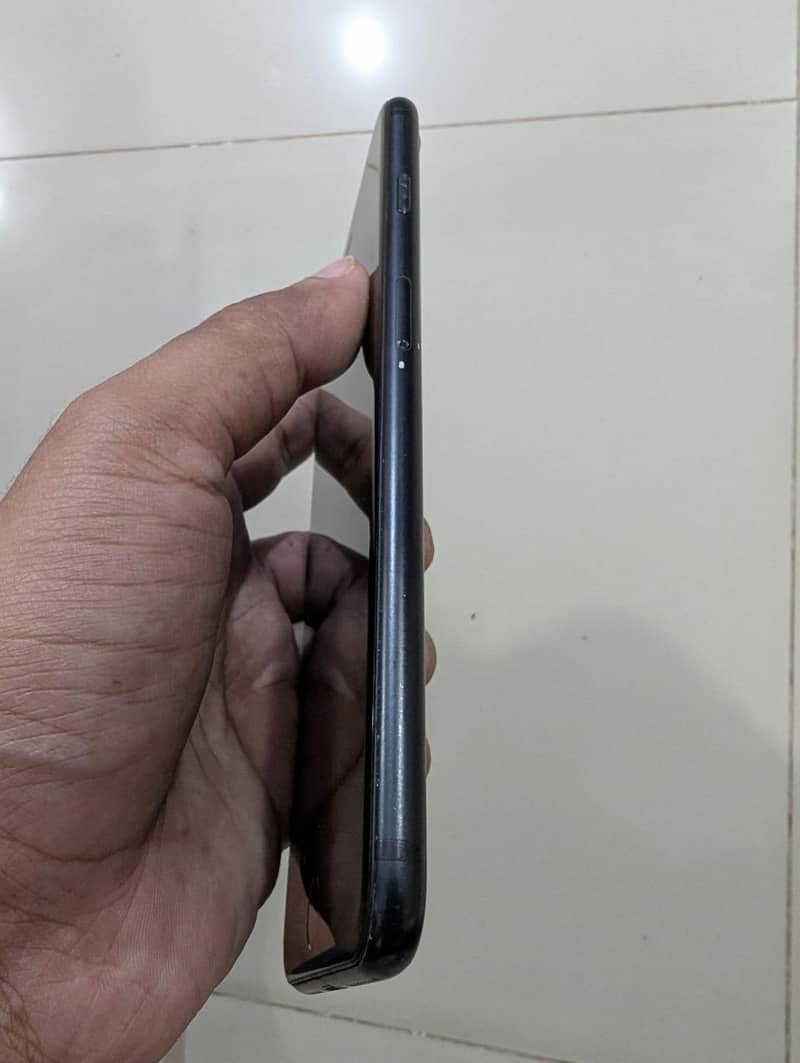 Apple iPhone 7 Plus 5