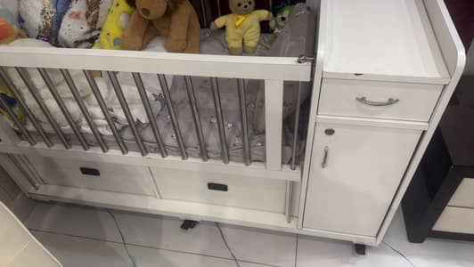 Baby cot with mattress