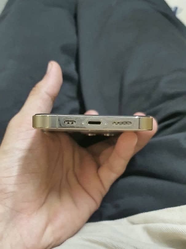 iPhone 13 Pro 5
