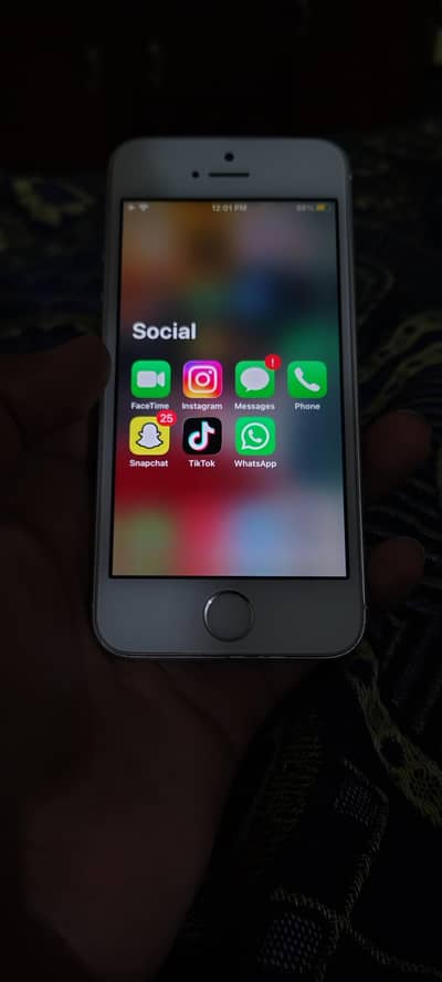 Apple iPhone SE