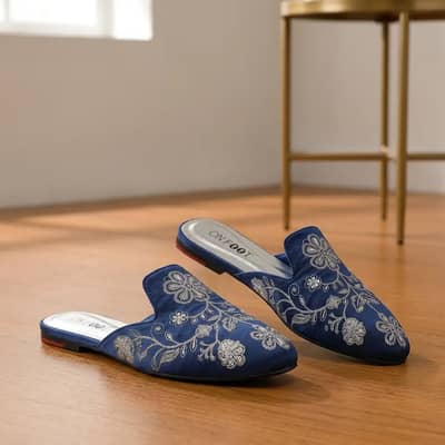 Elegant floral embroidered backless loafers