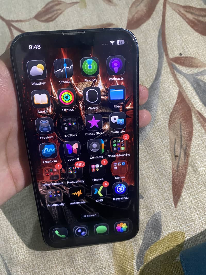 Apple iPhone 13 7