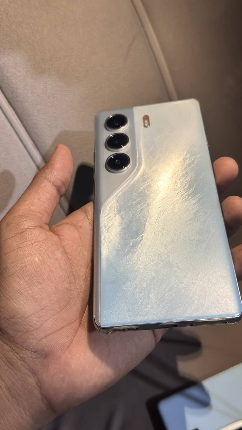 Tecno Camon 40 Pro 4