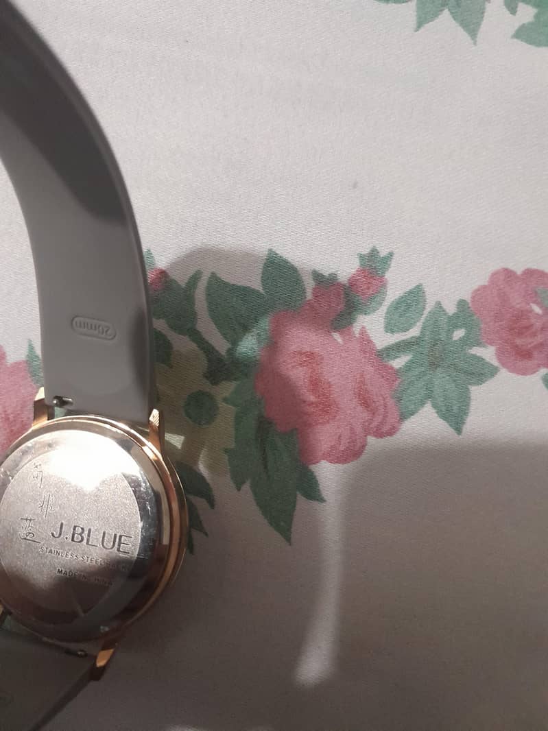Watch 0