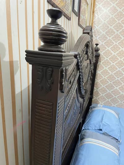 wooden bed set