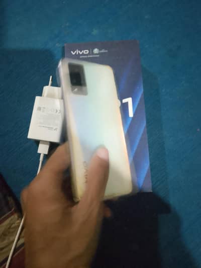 Vivo V21 8+4/128GB