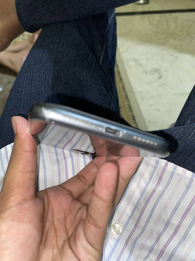Apple iPhone 11 2