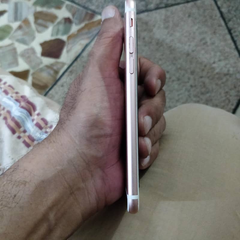 Apple iPhone 6S 5