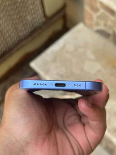 Apple iPhone 16 with box waterpack