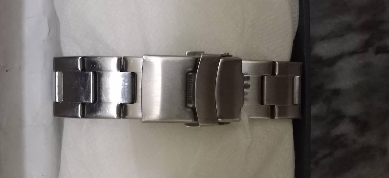 WATCH 1