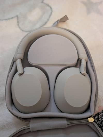 WH-1000XM5 Wireless Noise Cancelling Headphones