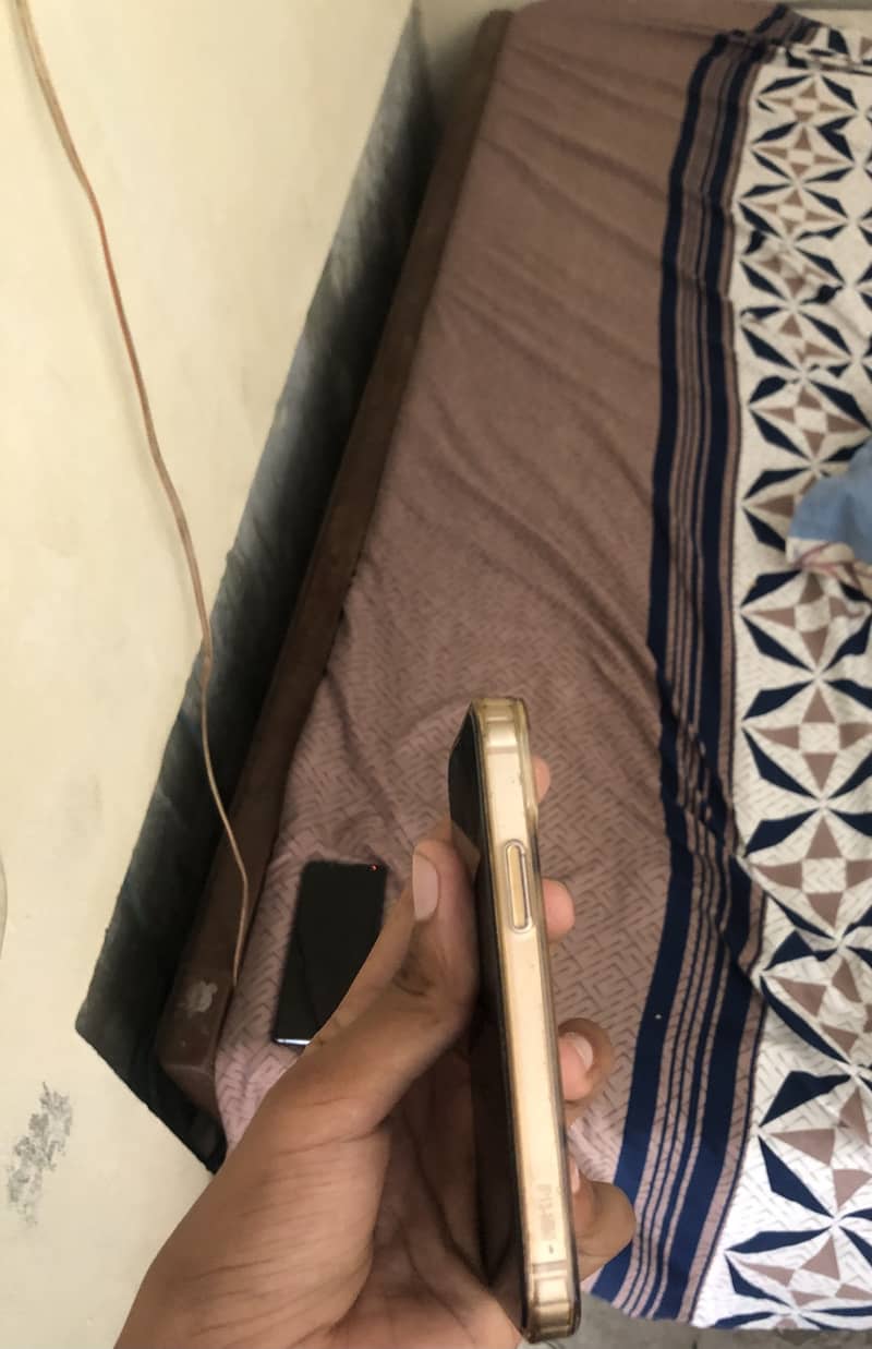 Apple iPhone 13 mini 2