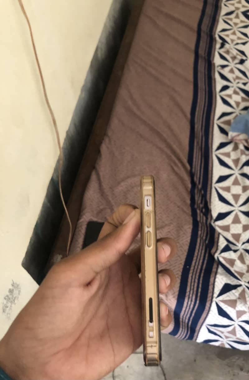 Apple iPhone 13 mini 3
