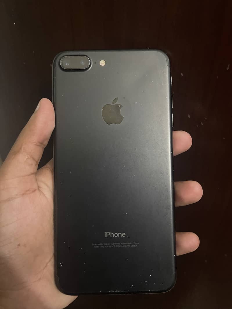 Apple iPhone 7 Plus 1