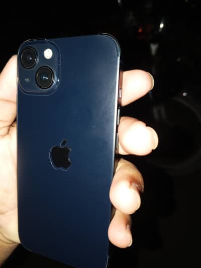 Apple iPhone 13