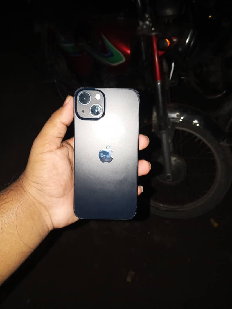 Apple iPhone 13 4