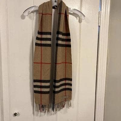 Authentic Pre-owned Scarf Available. Gucci Lv Fendi Hermes Loro piana