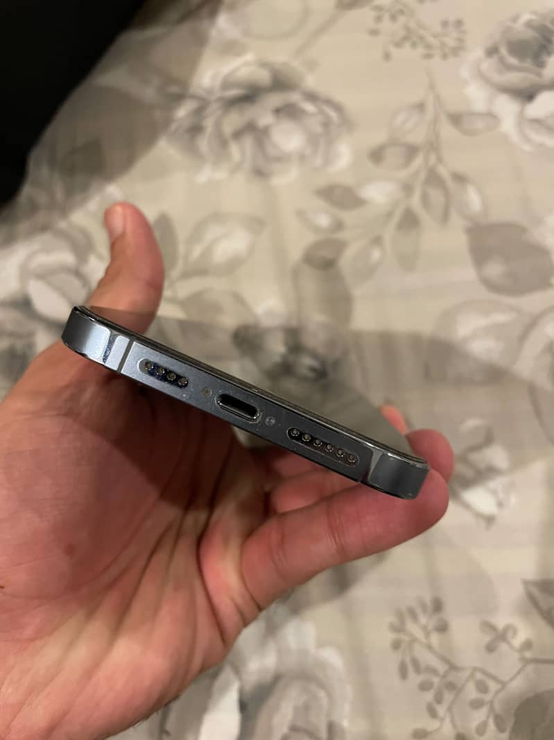 Apple iPhone 13 Pro Max 6
