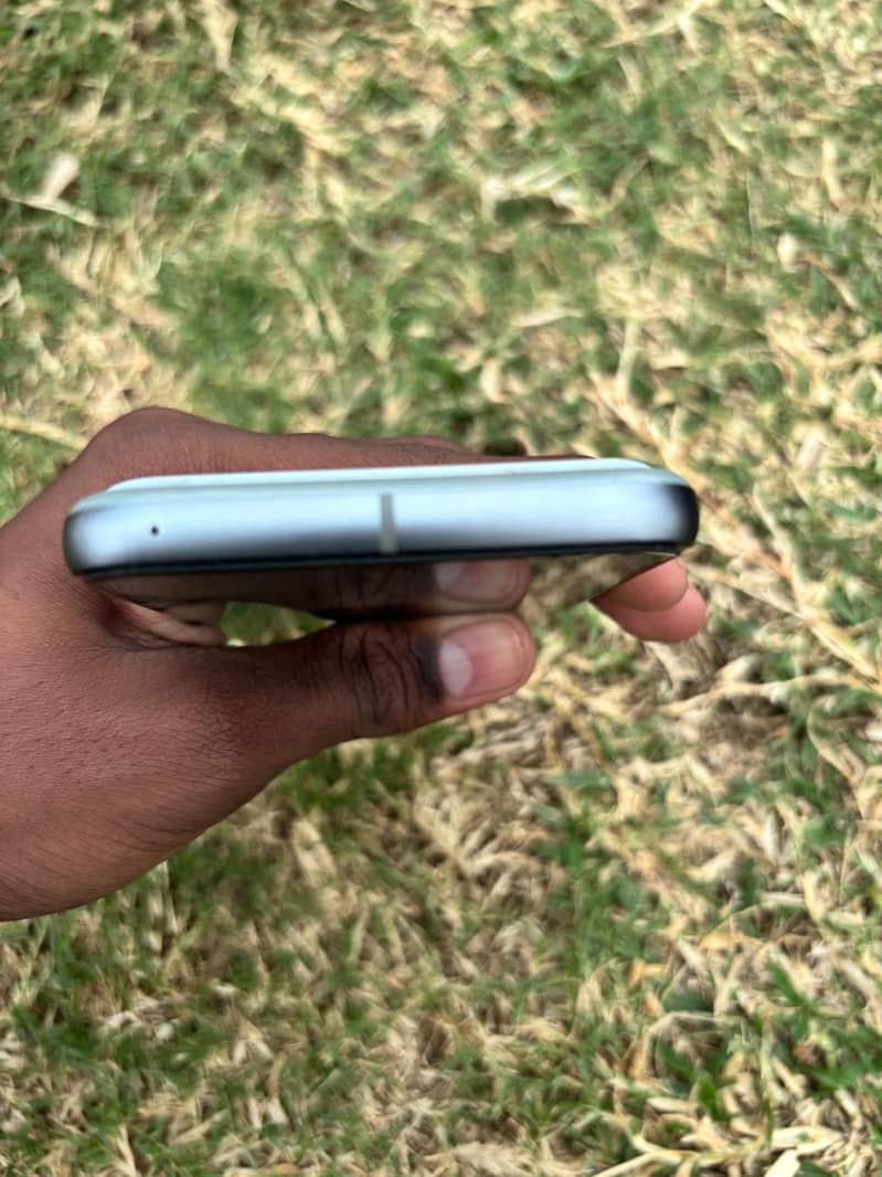 Google Pixel 8 3