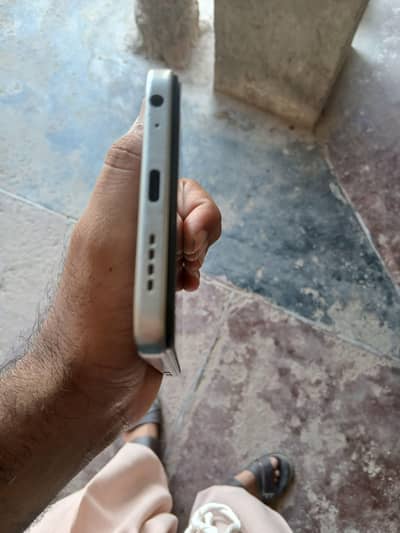 Infinix Hot 50i