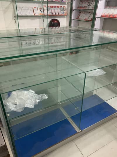 Two counters urgent sale …. 1 broken as u can see in the pics