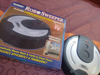Robo Vacuum Cleaner/ Floor Sweeper