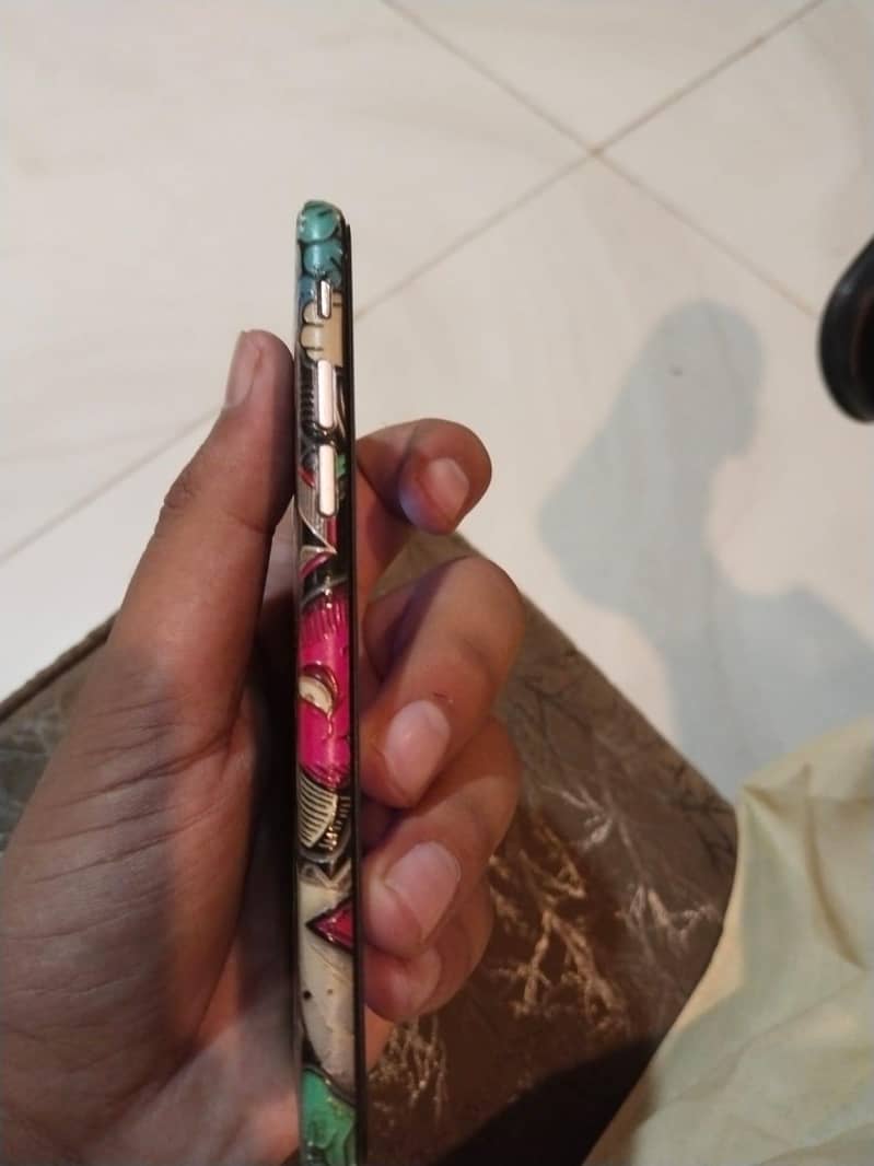 Apple iPhone 6S 5