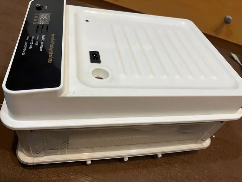 Egg Incubator 25-30 eggs capacity Imported Incubator 100% — photo 8