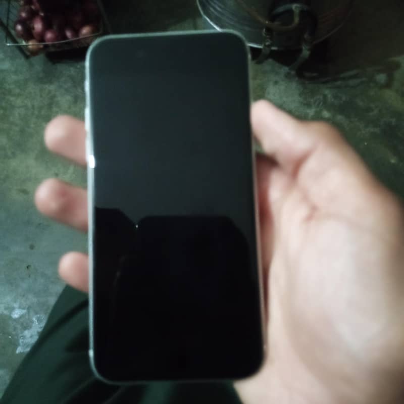 Apple iPhone SE 6