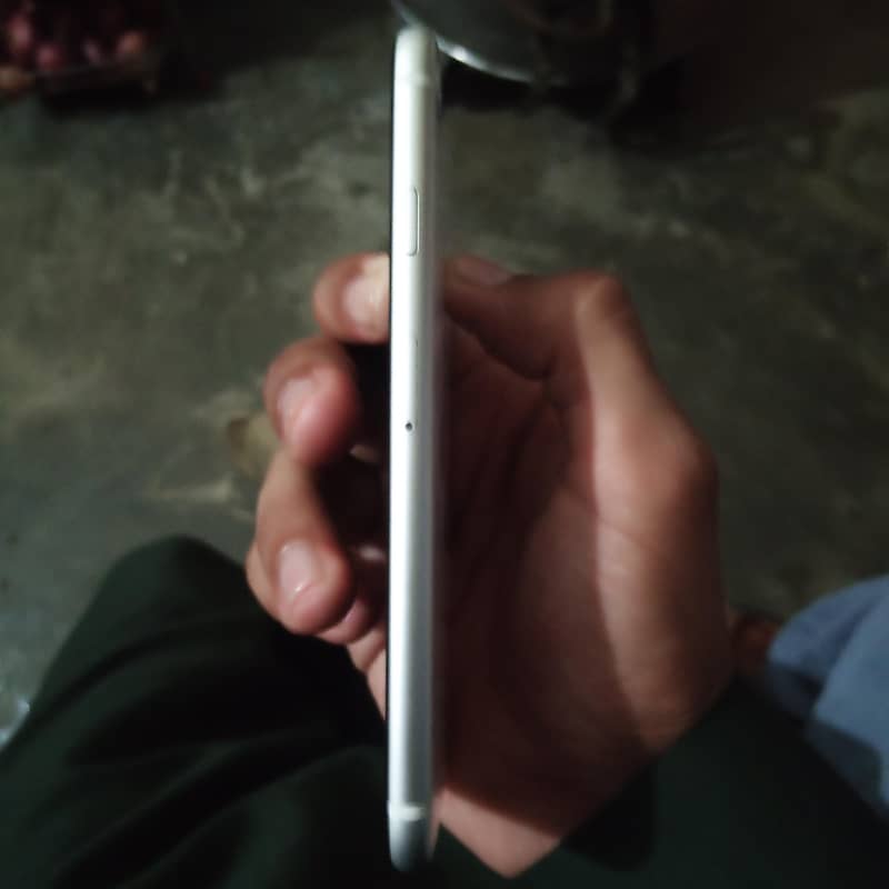 Apple iPhone SE 7