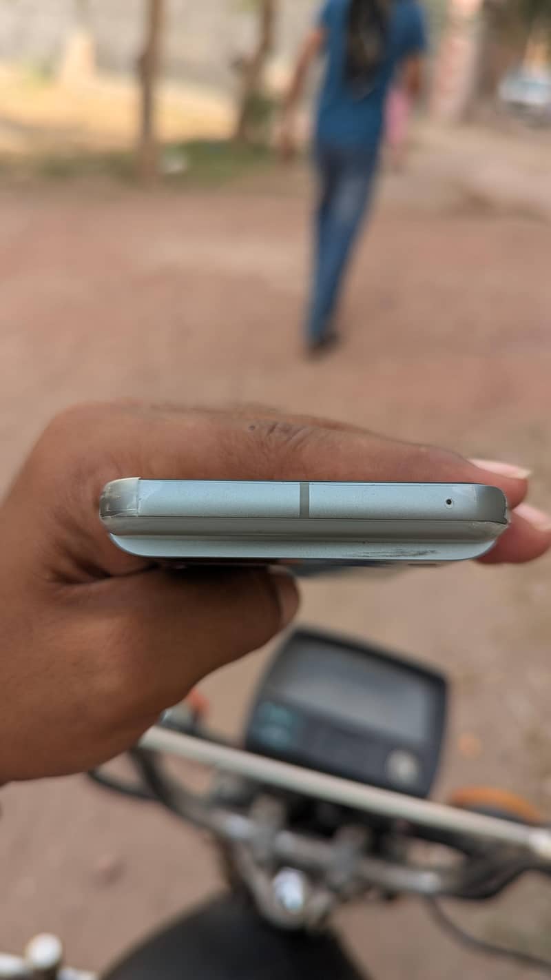 Google Pixel 8 1