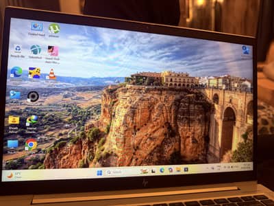 Core i5 11 gen 16/256 gb Elite book gaming laptop
