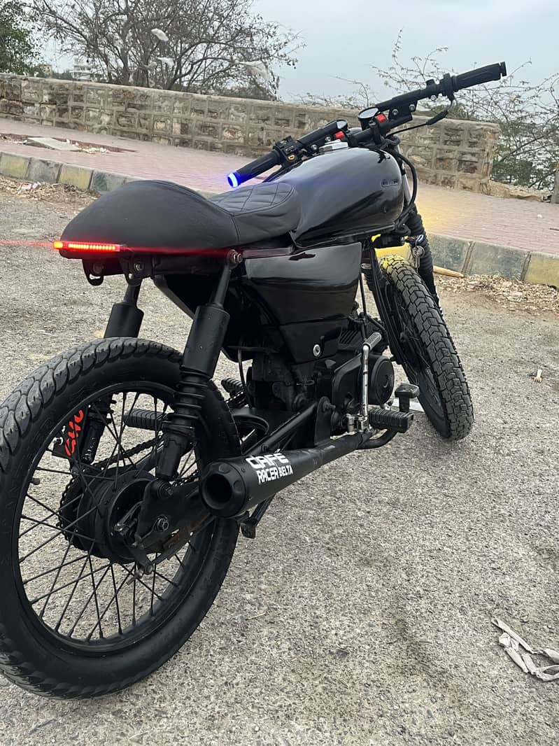 CAFE RACER 2