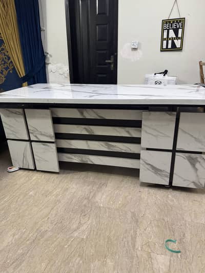 Premium Executive Office Table + FREE Chair