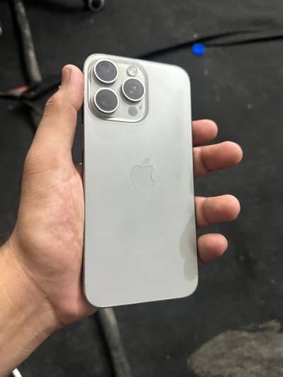 Apple iPhone 15 Pro Max