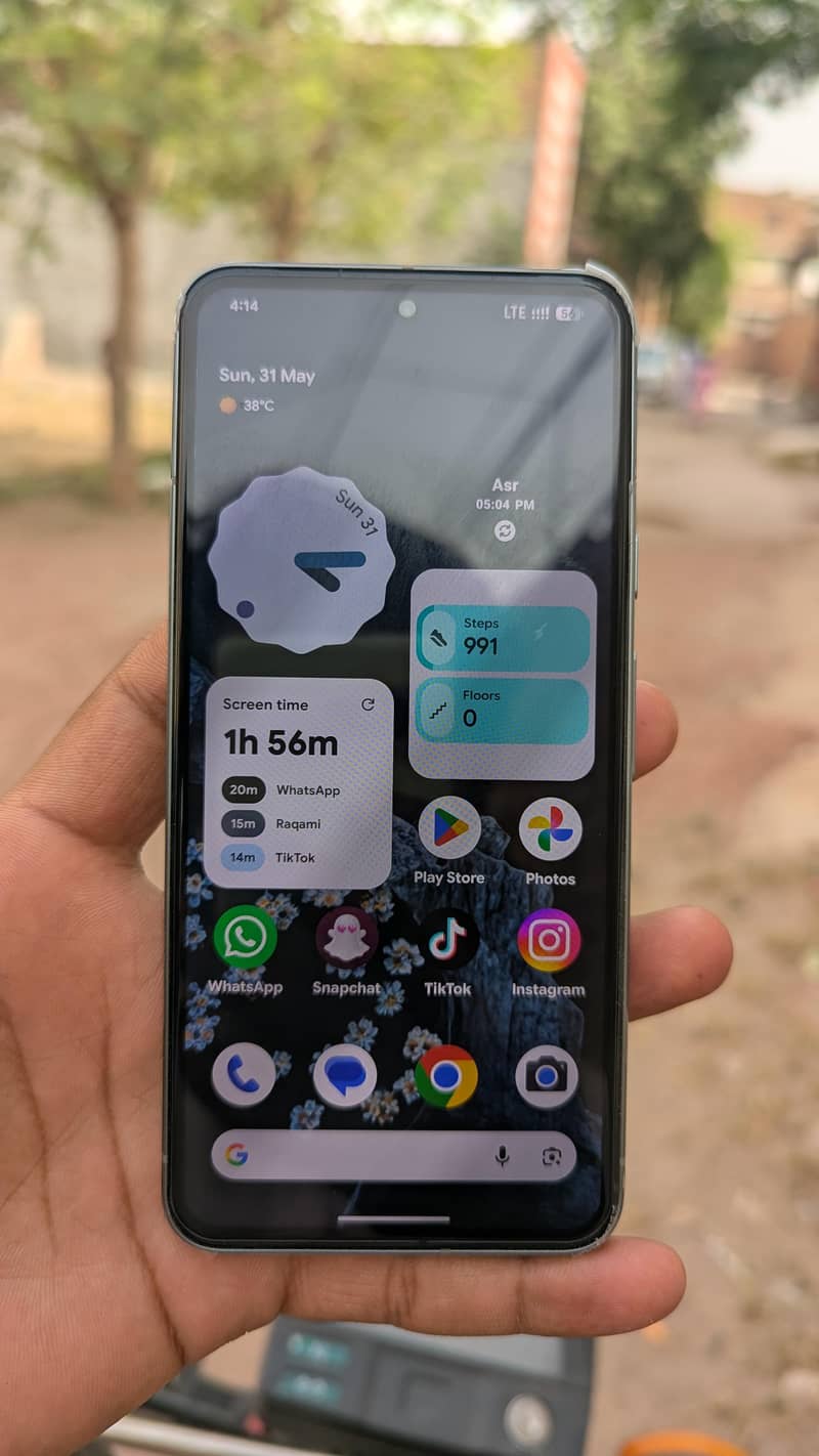 Google Pixel 8 4