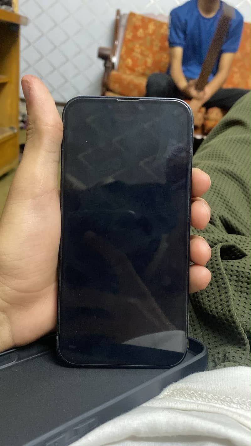 Apple iPhone 13 6