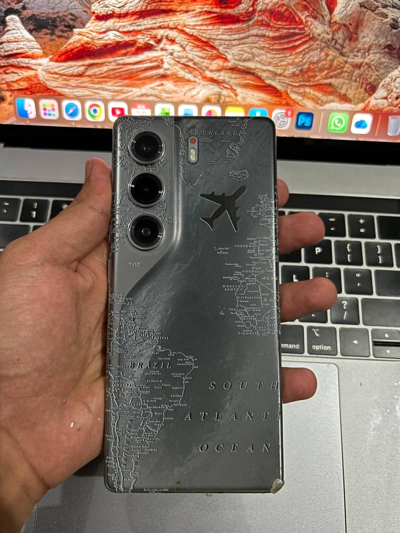 Tecno CAMON 40 1