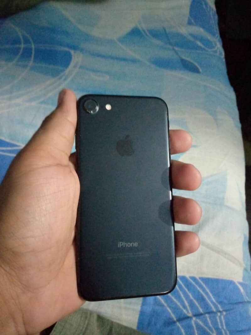 Apple iPhone 7 5