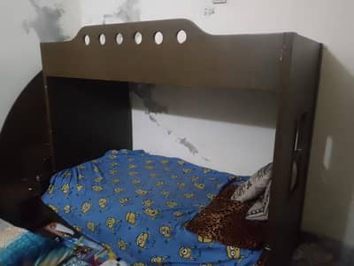 Triple bunker bed