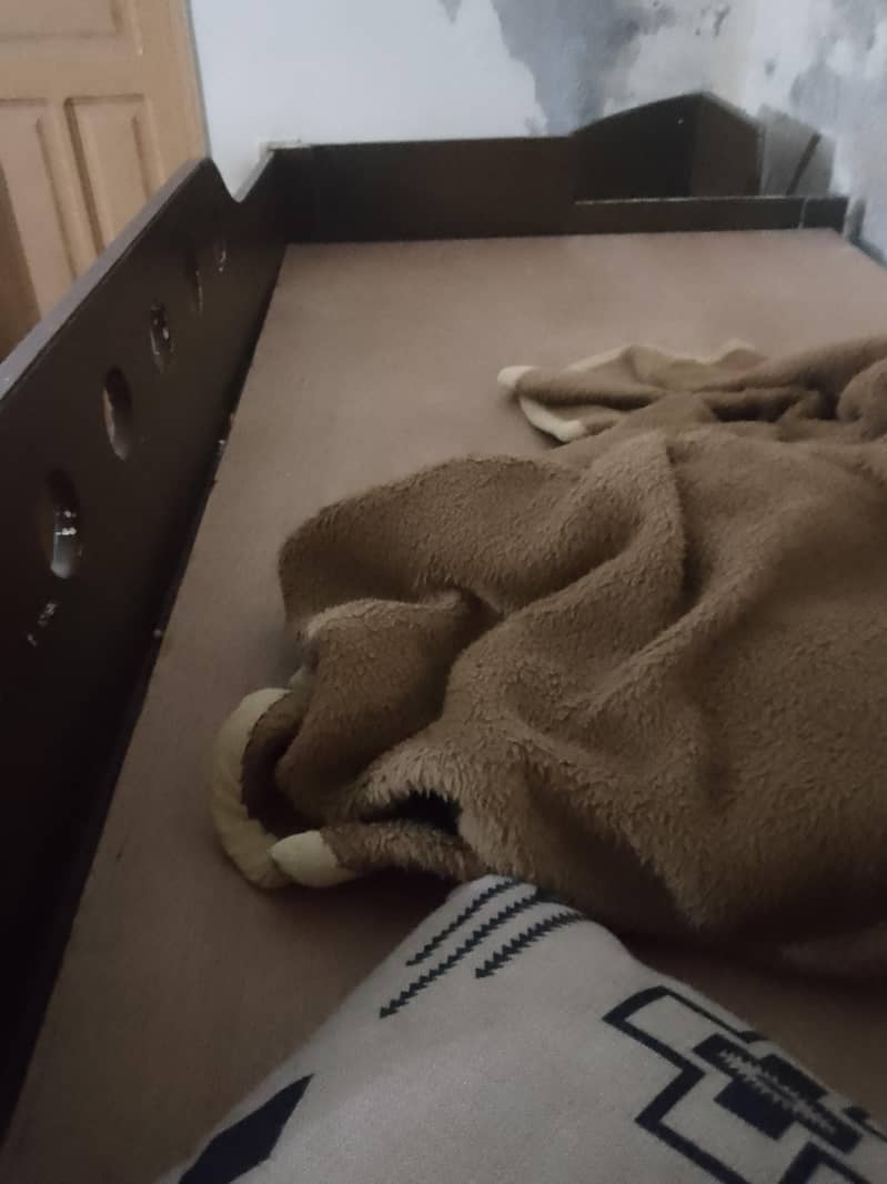 Triple bunker bed 1
