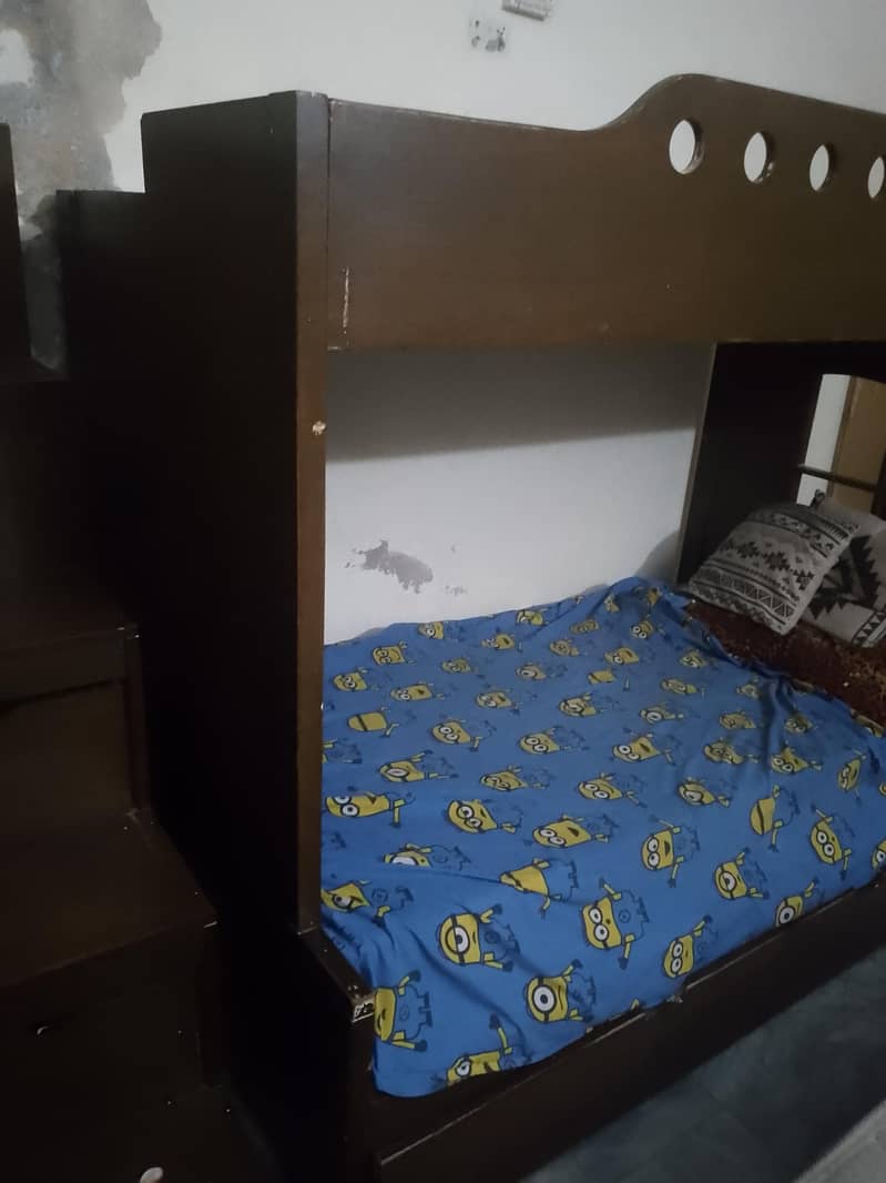 Triple bunker bed 4